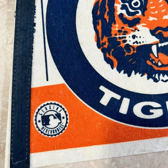 Vintage Detroit Tigers Logo MLB Major League Baseball Felt Pennant Flag - Picture 3 of 6